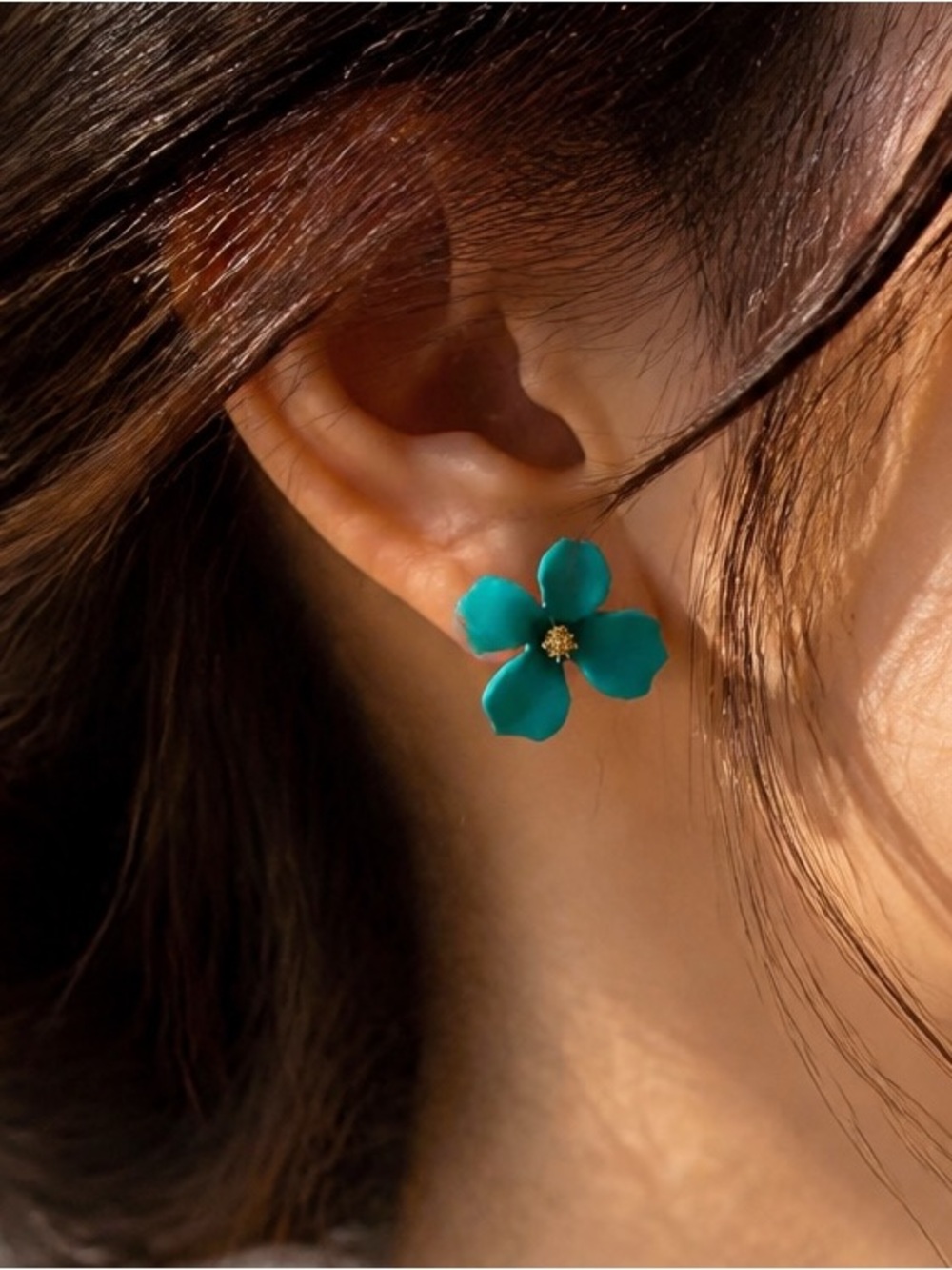 “Riya” Minimalist Cute Teal/Turquoise Gold Floral Stud Minimalist Cute Earrings - Picture 4 of 4